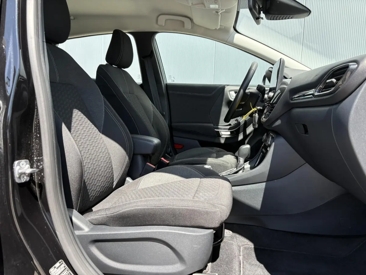 1.0 EcoBoost Titanium / Aicro / Cruise Control / Apple Carplay /Android Auto / Navigatie /