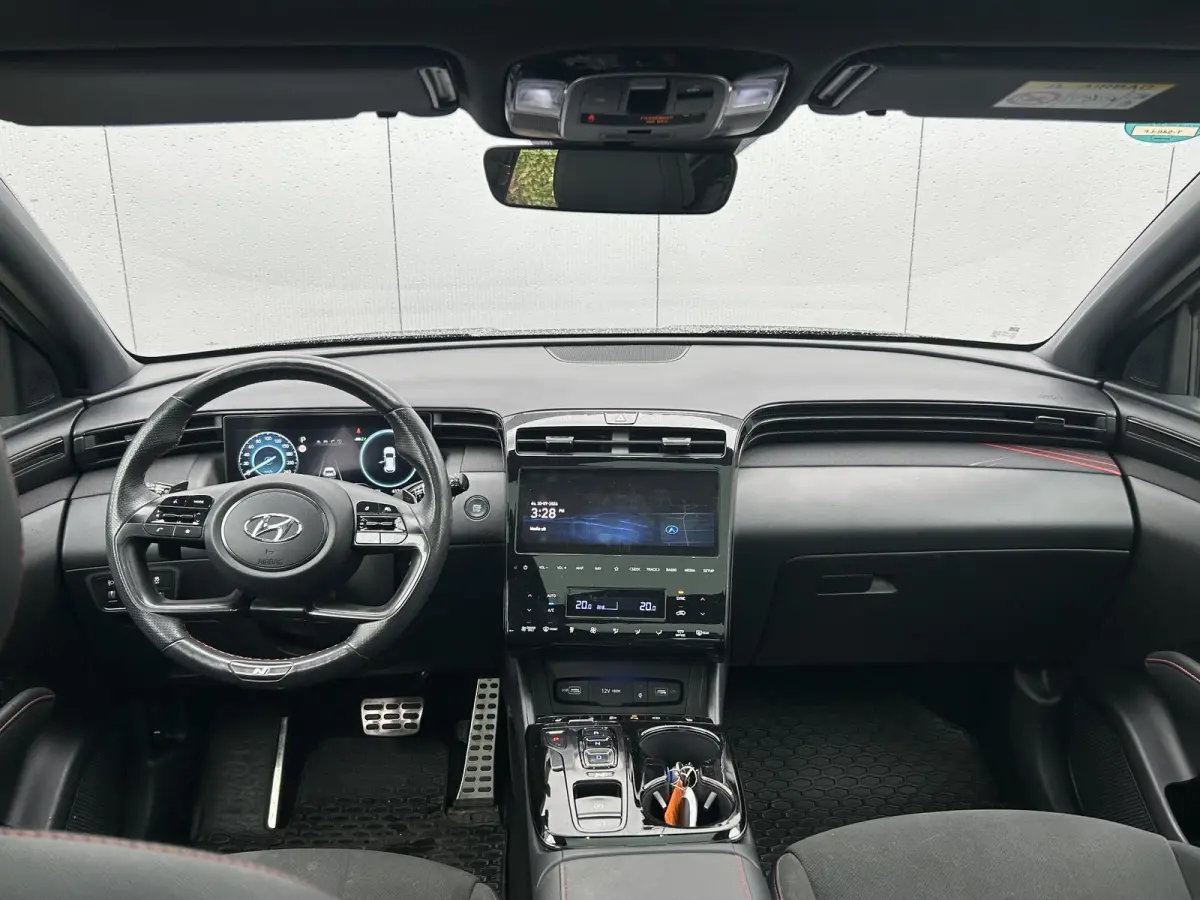 1.6 T-GDI HEV N Line Sky / Trekhaak Afneembaar 1650 KG Trekgewicht / Navigatie / Airco Automatisch / Stoelverwarming Voor & Achterin / Stuurwiel Verwarming / | Achterbank verwarmd | Apple Ca