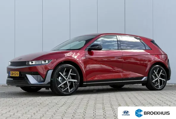 N Line Business 84 kWh / Ultimate Red / 20" lichtmetalen velgen / Apple Carplay/Android Auto / Achterruitrijcamera / Adaptieve Cruise control / DAB ontvanger / Dodehoekdetectie met correctie