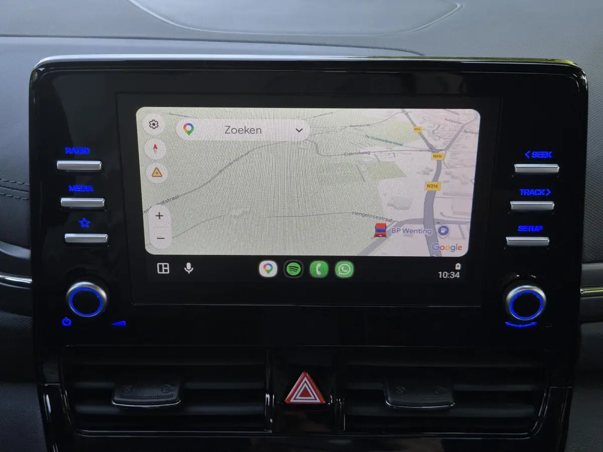 1.6 GDi PHEV Comfort / SOH 95.9% / All season banden / Stuur- & Stoelverwarming / Navigatie via Apple Carplay of Android Auto / Achteruitrijcamera / Cruise control / Parkeersensoren achter /
