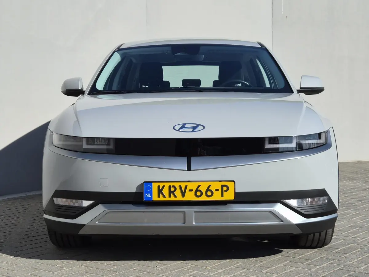 Style 58 kWh / SOH 100% / Dealer onderhouden / Fabrieksgarantie tot 05-2028 / CCS snelladen / Trekgewicht 1600 kg / Stuur- & Stoelverwarming / Adaptief cruise control / Achteruitrijcamera / 