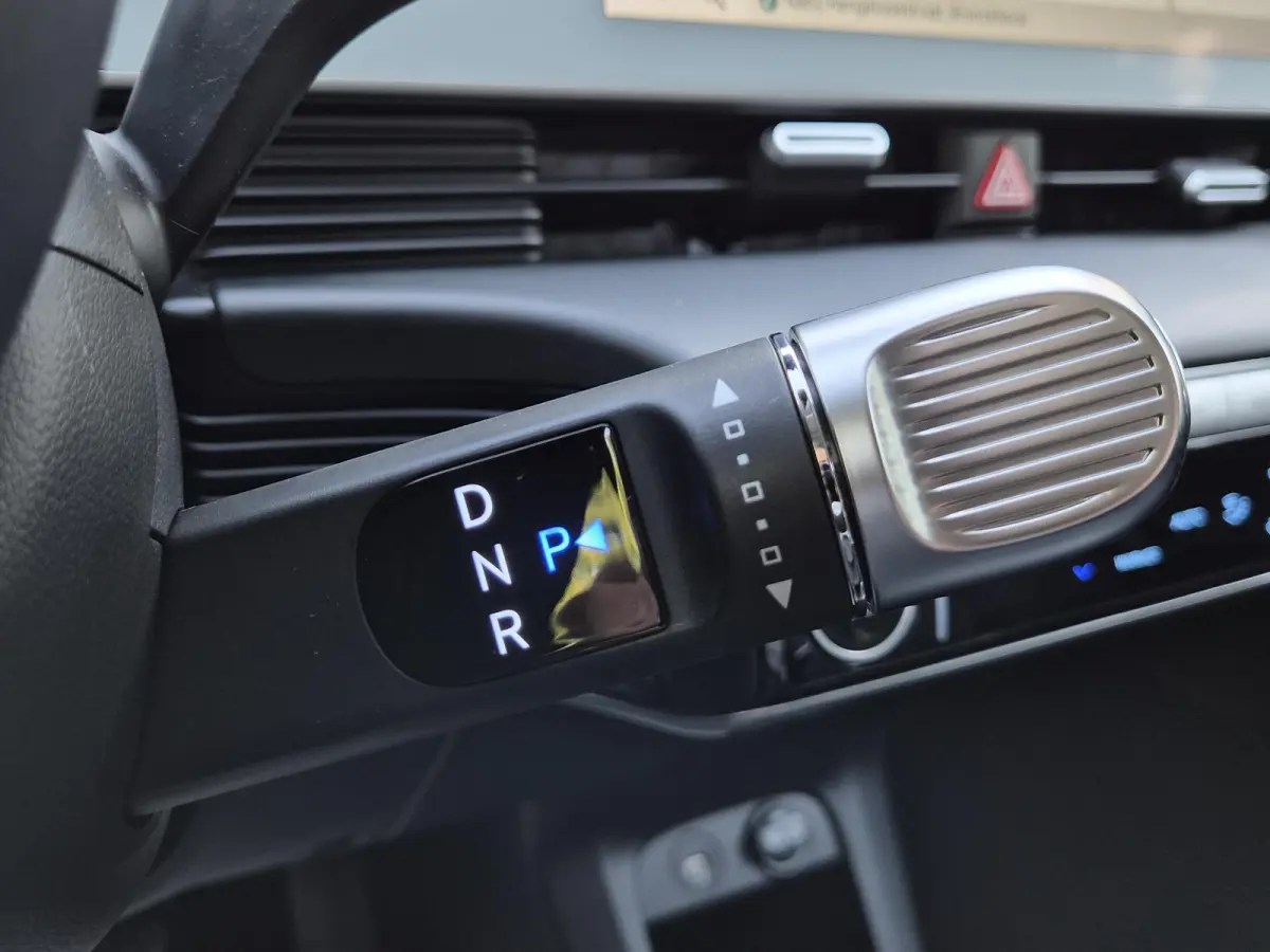 Style 58 kWh / SOH 100% / Dealer onderhouden / Fabrieksgarantie tot 05-2028 / CCS snelladen / Trekgewicht 1600 kg / Stuur- & Stoelverwarming / Adaptief cruise control / Achteruitrijcamera / 