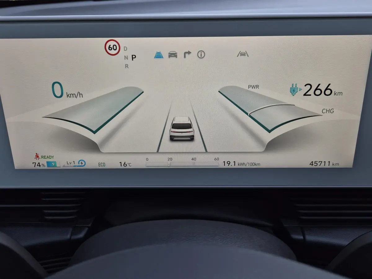 Style 58 kWh / SOH 100% / Dealer onderhouden / Fabrieksgarantie tot 05-2028 / CCS snelladen / Trekgewicht 1600 kg / Stuur- & Stoelverwarming / Adaptief cruise control / Achteruitrijcamera / 