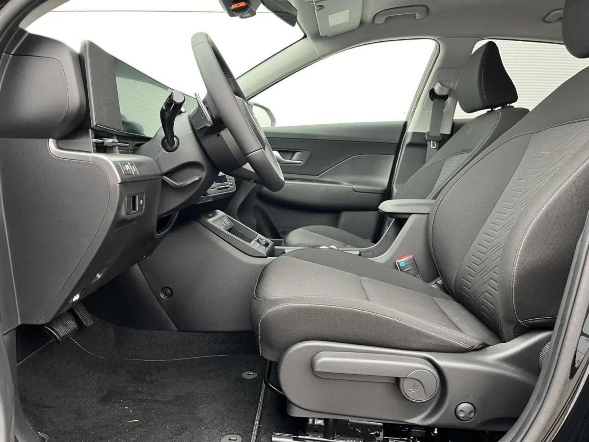 Long Range Pure Edition 64.8 kWh / Nieuw Uit Voorraad Leverbaar / Navigatie / Cruise Control Adaptief / Airco Vol Automatisch /