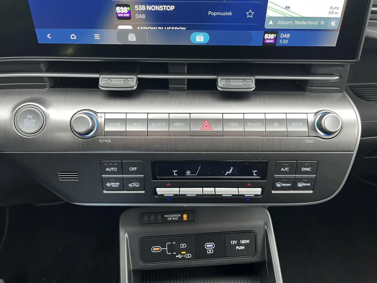Long Range Pure Edition 64.8 kWh / Nieuw Uit Voorraad Leverbaar / Navigatie / Cruise Control Adaptief / Airco Vol Automatisch /