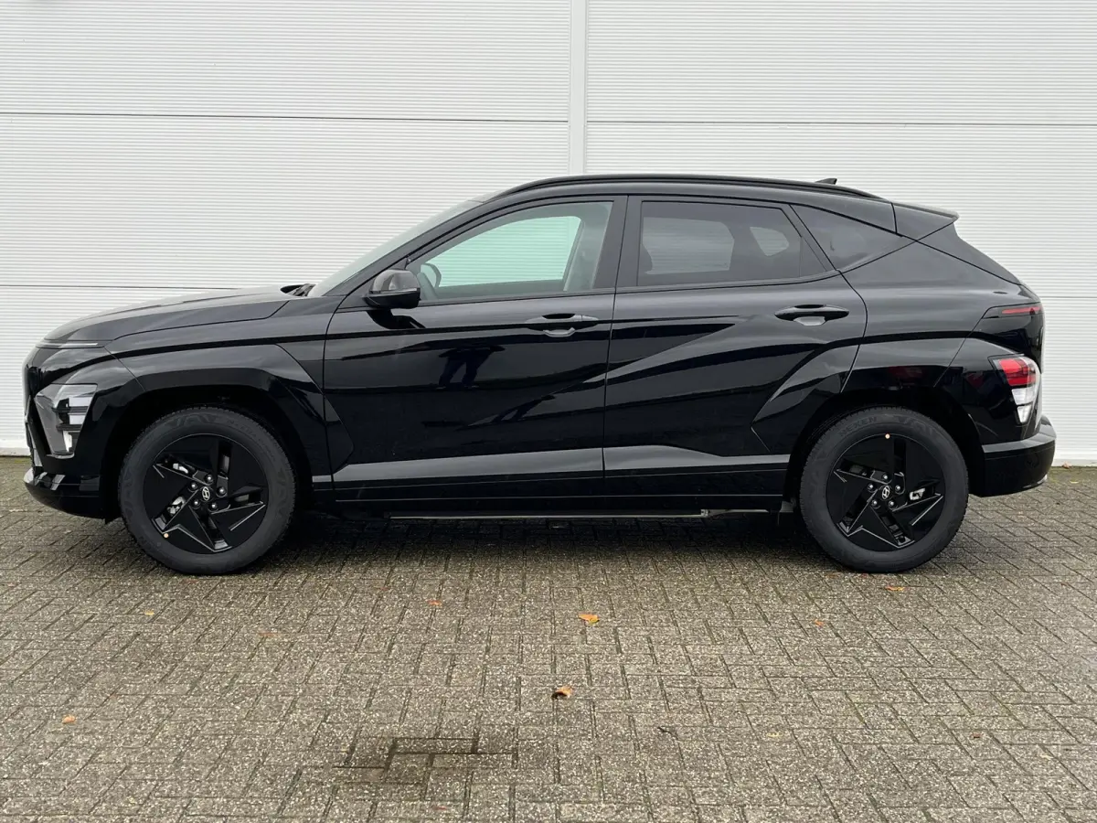 Long Range Pure Edition 64.8 kWh / Nieuw Uit Voorraad Leverbaar / Navigatie / Cruise Control Adaptief / Airco Vol Automatisch /