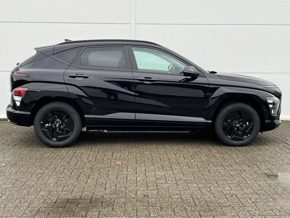 Long Range Pure Edition 64.8 kWh / Nieuw Uit Voorraad Leverbaar / Navigatie / Cruise Control Adaptief / Airco Vol Automatisch /