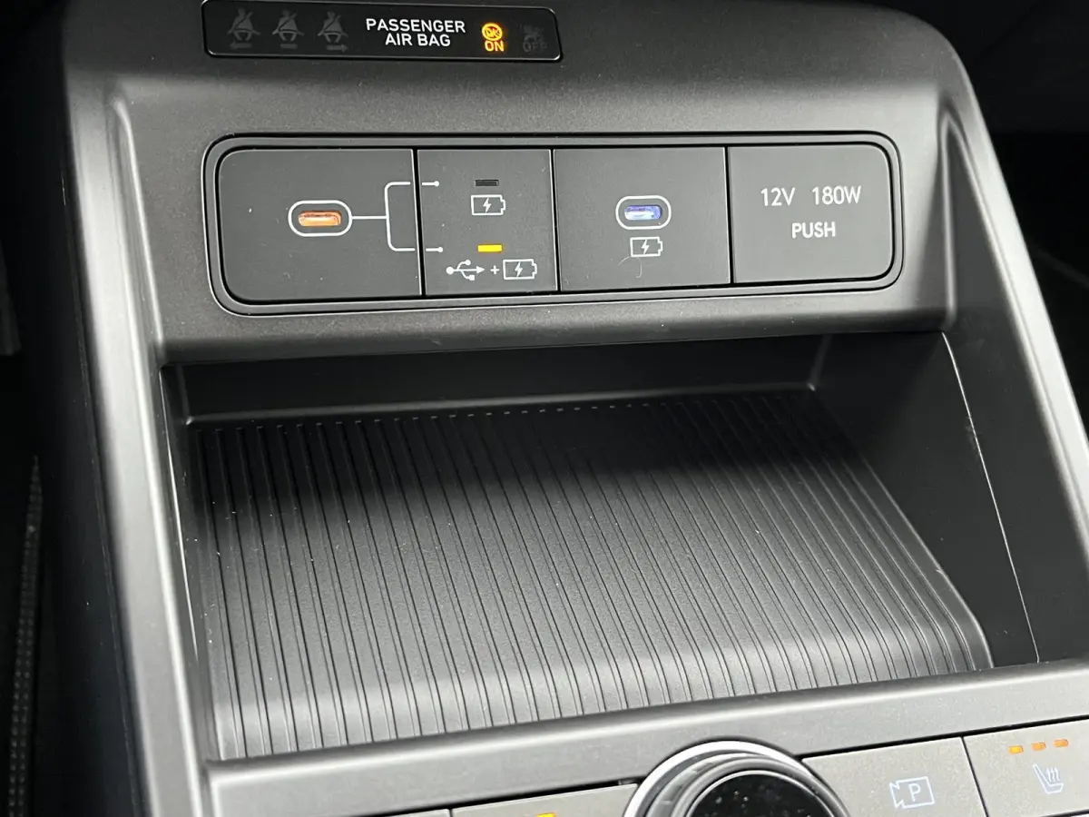Long Range Pure Edition 64.8 kWh / Nieuw Uit Voorraad Leverbaar / Navigatie / Cruise Control Adaptief / Airco Vol Automatisch /