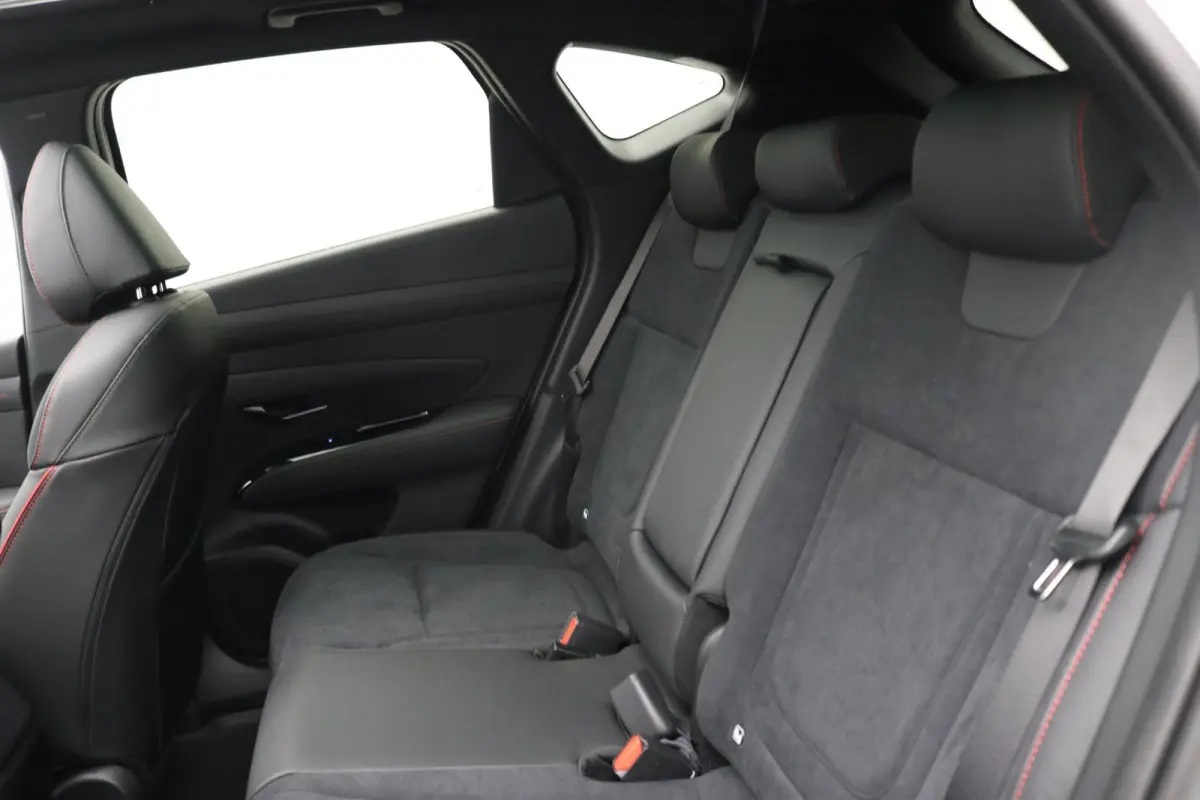 1.6 T-GDI PHEV N Line Business Sky / Uit Voorraad Leverbaar / Schuif&Kantel Dak / Stoel en Stuurwiel Verwarming Voorzijde /