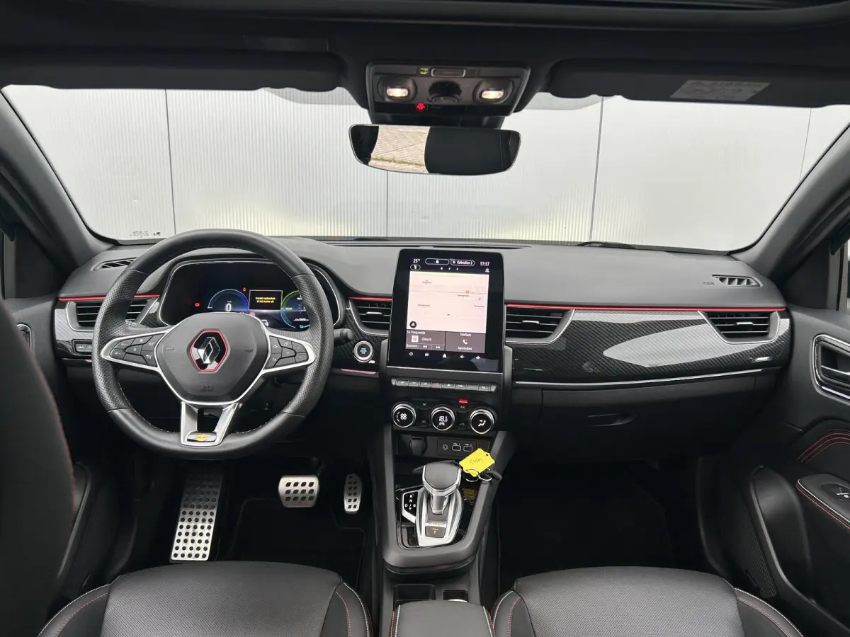 1.6 E-Tech Hybrid 145 R.S. Line / Schuif&Kanteldak / Navigatie / Airco / Lederen Bekleding / Cruise Control / | Apple Carplay/Android Auto | Blind Spot Warning | Elektrisch glazen schuif-/ka