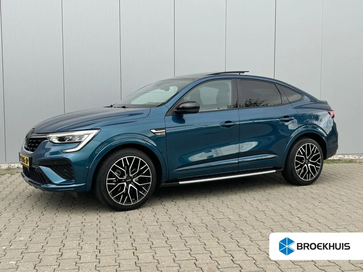 1.6 E-Tech Hybrid 145 R.S. Line / Schuif&Kanteldak / Navigatie / Airco / Lederen Bekleding / Cruise Control / | Apple Carplay/Android Auto | Blind Spot Warning | Elektrisch glazen schuif-/ka