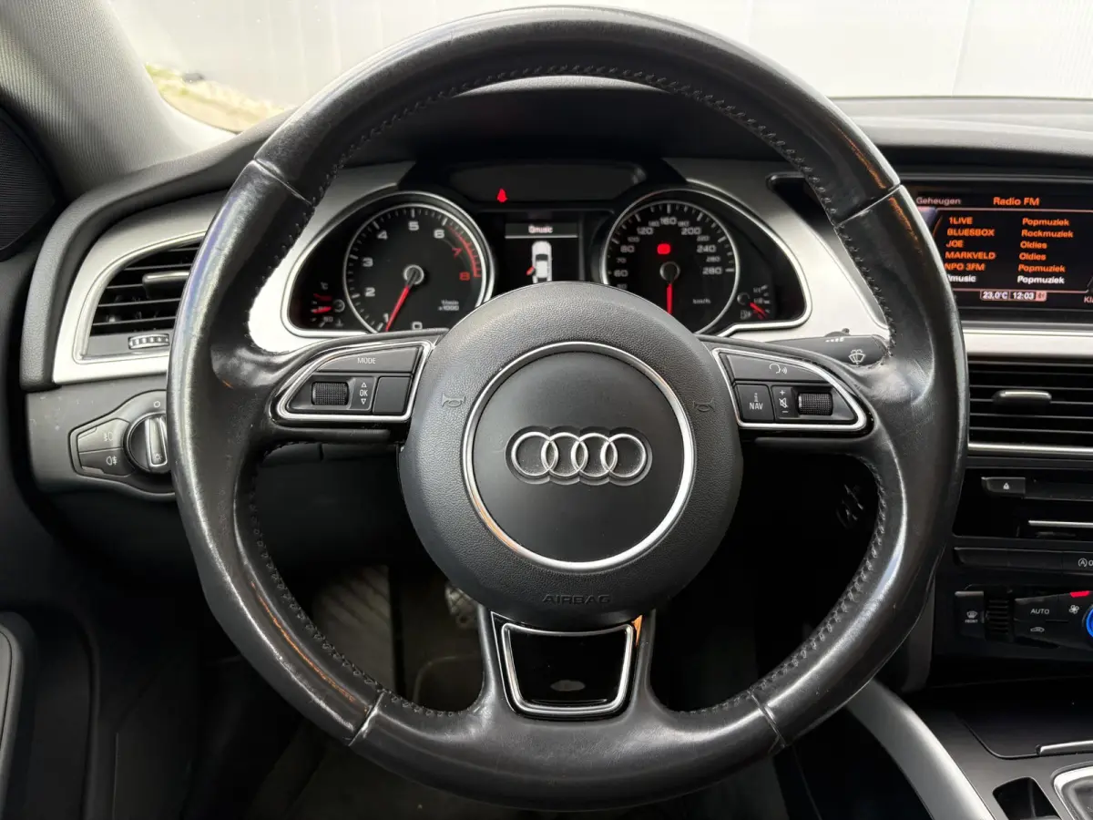 1.8 TFSI Business Edition / Trekhaak Geremd 1.500 kg / Navigatie / Cruise control / Airco / Bi-xenon koplampen / | Bi-xenon koplampen | Cruise control | Lendesteunen (verstelbaar)