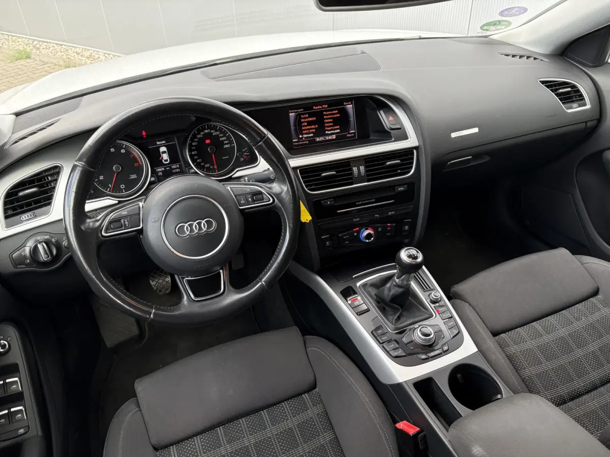 1.8 TFSI Business Edition / Trekhaak Geremd 1.500 kg / Navigatie / Cruise control / Airco / Bi-xenon koplampen / | Bi-xenon koplampen | Cruise control | Lendesteunen (verstelbaar)