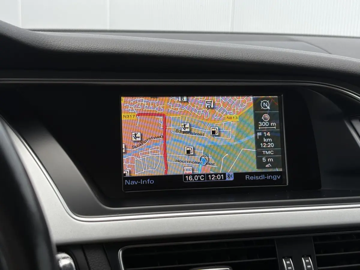 1.8 TFSI Business Edition / Trekhaak Geremd 1.500 kg / Navigatie / Cruise control / Airco / Bi-xenon koplampen / | Bi-xenon koplampen | Cruise control | Lendesteunen (verstelbaar)