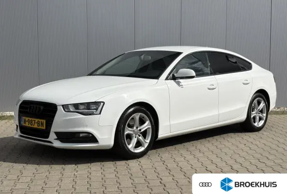 1.8 TFSI Business Edition / Trekhaak Geremd 1.500 kg / Navigatie / Cruise control / Airco / Bi-xenon koplampen / | Bi-xenon koplampen | Cruise control | Lendesteunen (verstelbaar)