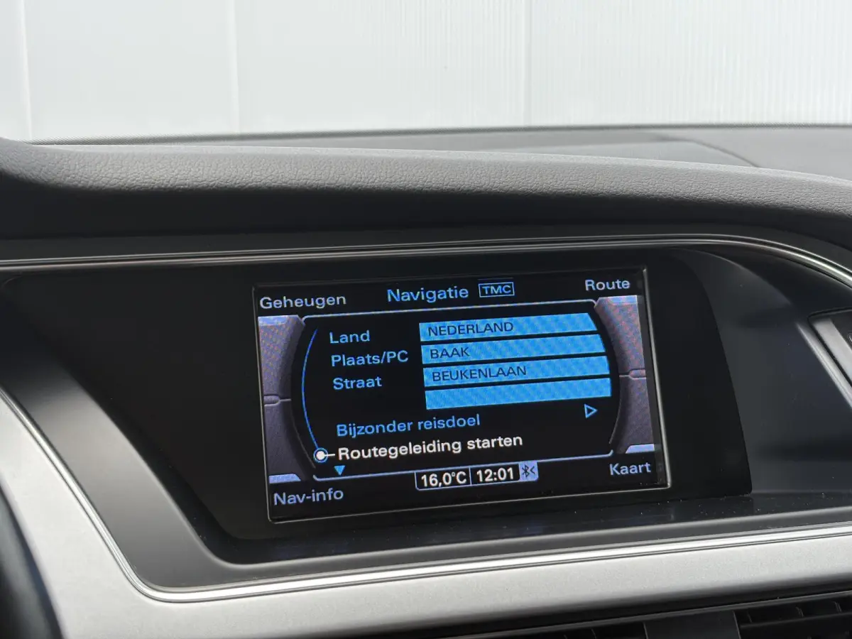 1.8 TFSI Business Edition / Trekhaak Geremd 1.500 kg / Navigatie / Cruise control / Airco / Bi-xenon koplampen / | Bi-xenon koplampen | Cruise control | Lendesteunen (verstelbaar)