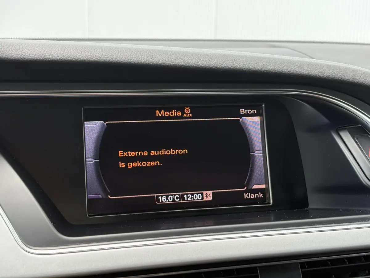 1.8 TFSI Business Edition / Trekhaak Geremd 1.500 kg / Navigatie / Cruise control / Airco / Bi-xenon koplampen / | Bi-xenon koplampen | Cruise control | Lendesteunen (verstelbaar)