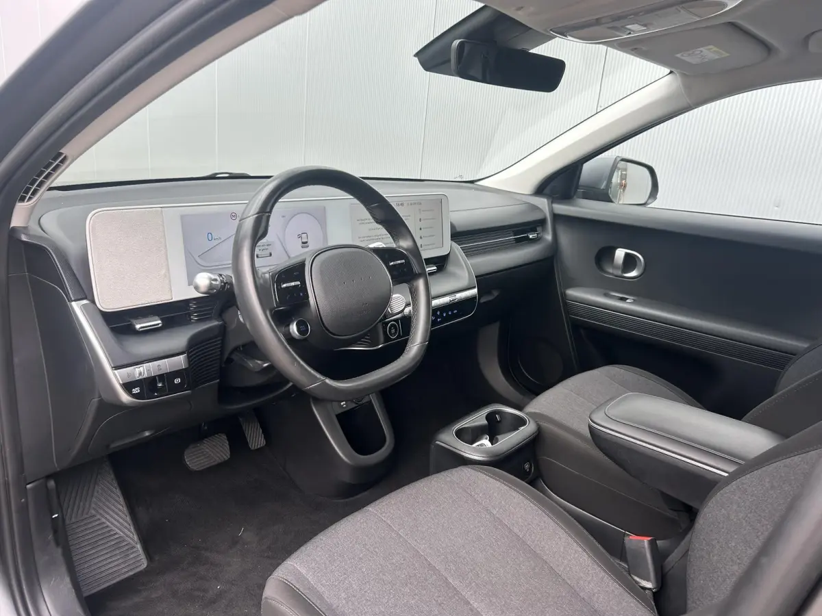 Style 58 kWh / Airco / Navigatie / Cruise Control Adaptief / 3 Fase Laden / | Achteruitrijcamera | Apple Carplay/Android Auto | Audio installatie