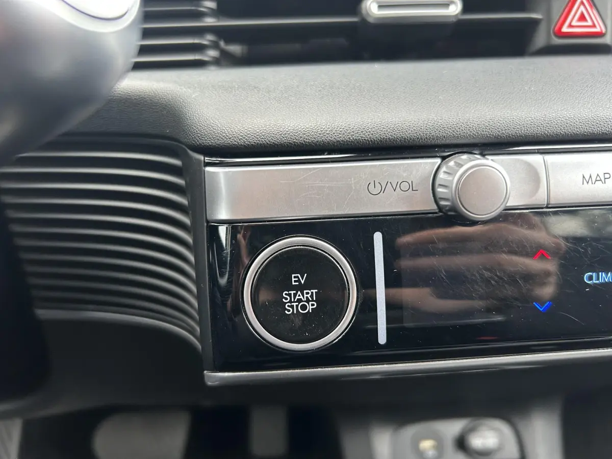 Style 58 kWh / Airco / Navigatie / Cruise Control Adaptief / 3 Fase Laden / | Achteruitrijcamera | Apple Carplay/Android Auto | Audio installatie