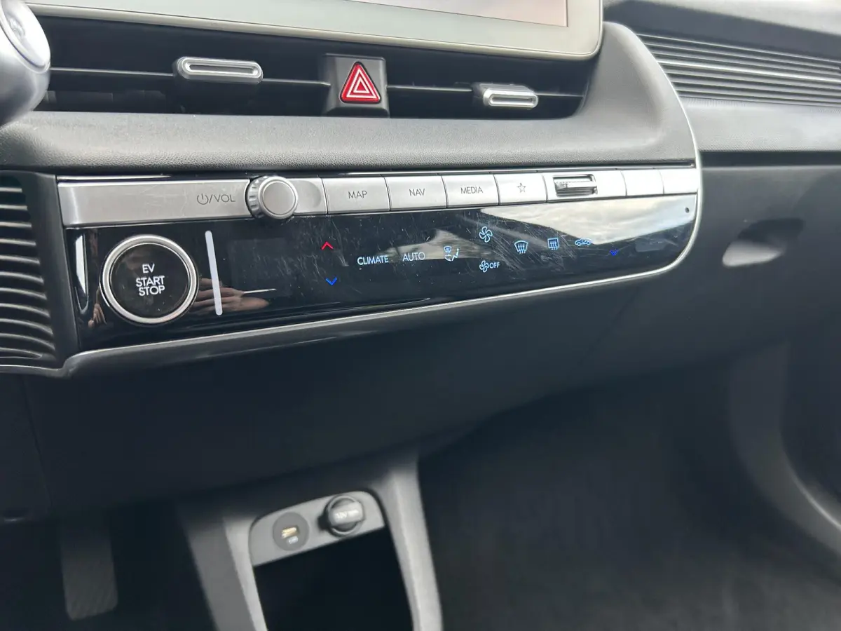 Style 58 kWh / Airco / Navigatie / Cruise Control Adaptief / 3 Fase Laden / | Achteruitrijcamera | Apple Carplay/Android Auto | Audio installatie