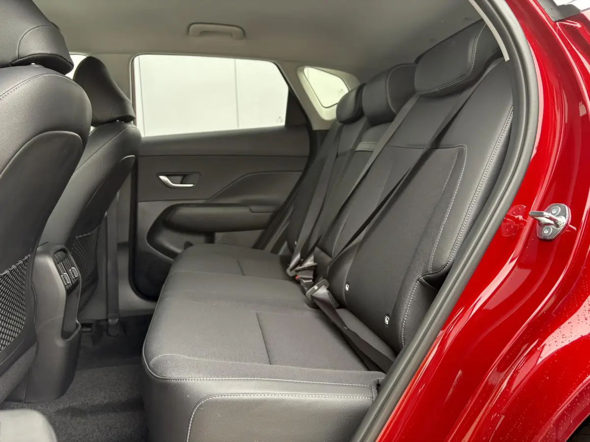 1.6 GDI HEV Comfort Plus / Stoelverwarming voor en achter / Stuurverwarming / Navigatie / Apple Carplay/Android Auto / Stof/Lederen bekleding / Climate Control / Cruis Control Adaptief /