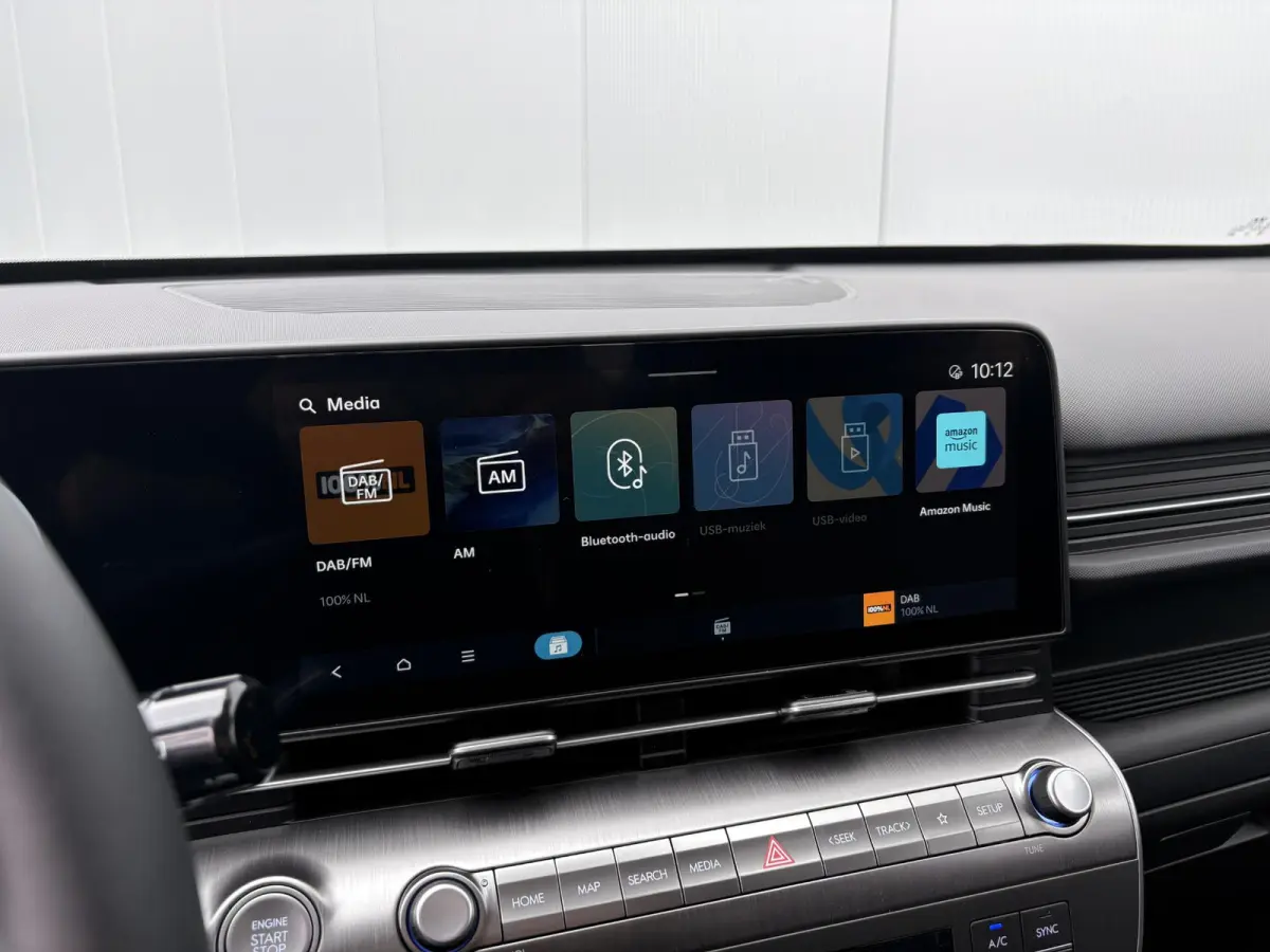 1.6 GDI HEV Comfort Plus / Stoelverwarming voor en achter / Stuurverwarming / Navigatie / Apple Carplay/Android Auto / Stof/Lederen bekleding / Climate Control / Cruis Control Adaptief /