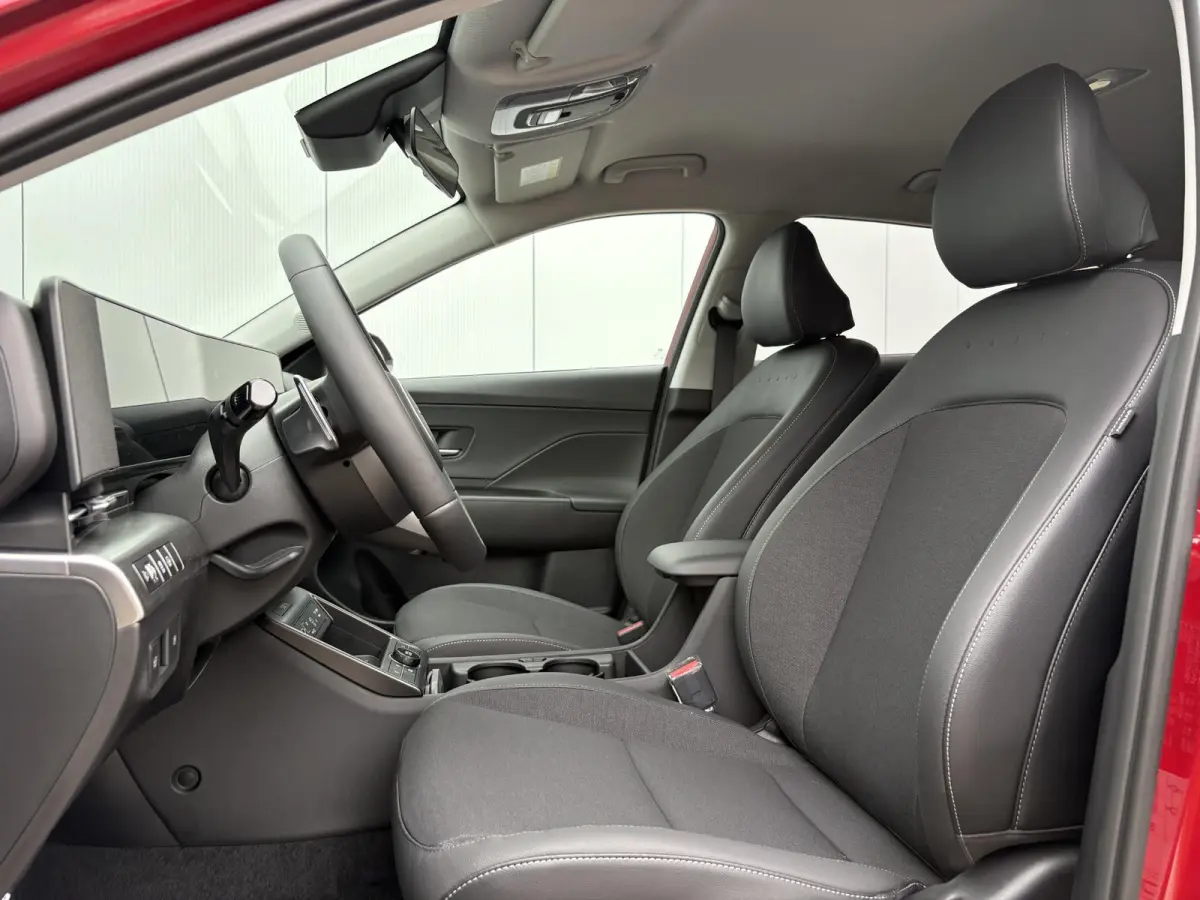 1.6 GDI HEV Comfort Plus / Stoelverwarming voor en achter / Stuurverwarming / Navigatie / Apple Carplay/Android Auto / Stof/Lederen bekleding / Climate Control / Cruis Control Adaptief /