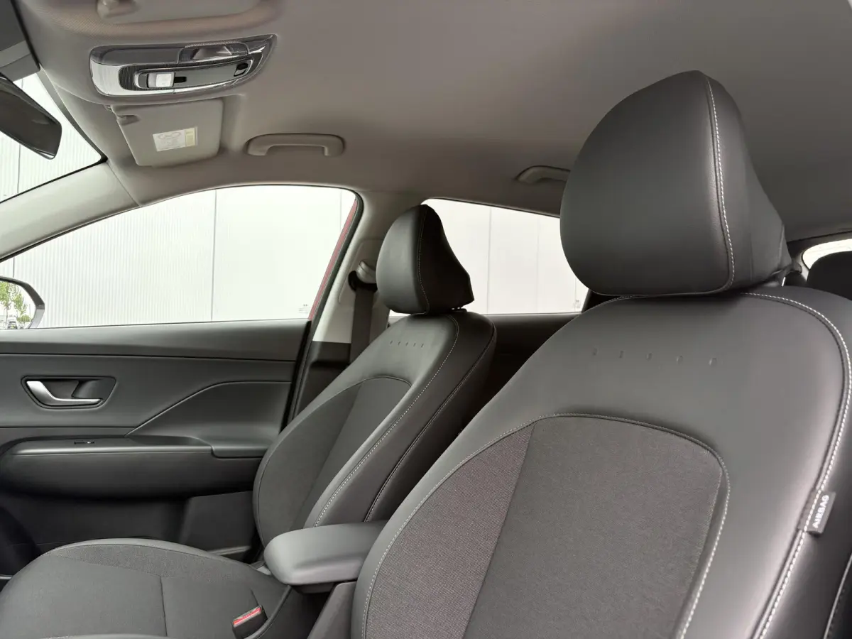 1.6 GDI HEV Comfort Plus / Stoelverwarming voor en achter / Stuurverwarming / Navigatie / Apple Carplay/Android Auto / Stof/Lederen bekleding / Climate Control / Cruis Control Adaptief /