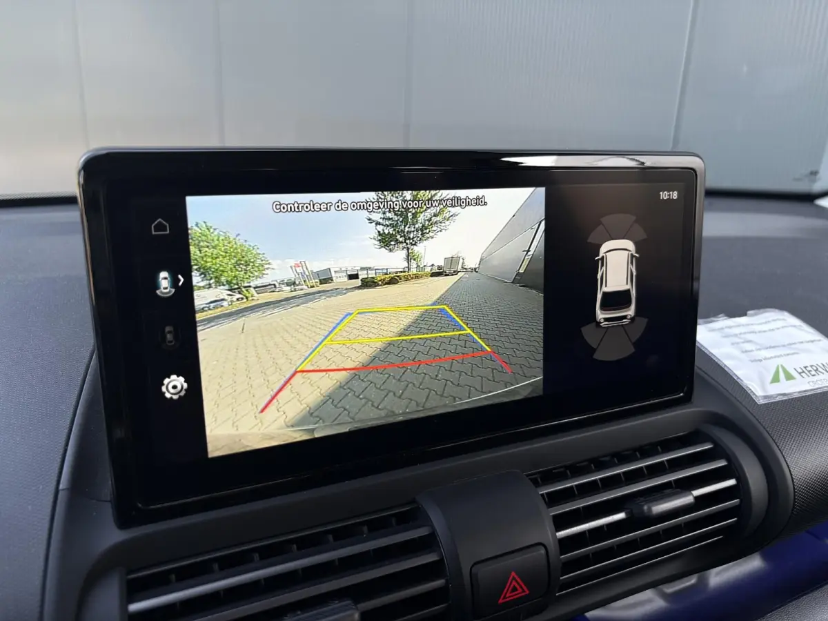 Evolve 49 kWh | Apple Carplay/Android Auto | Autonomous Emergency Braking | Buttercream Yellow