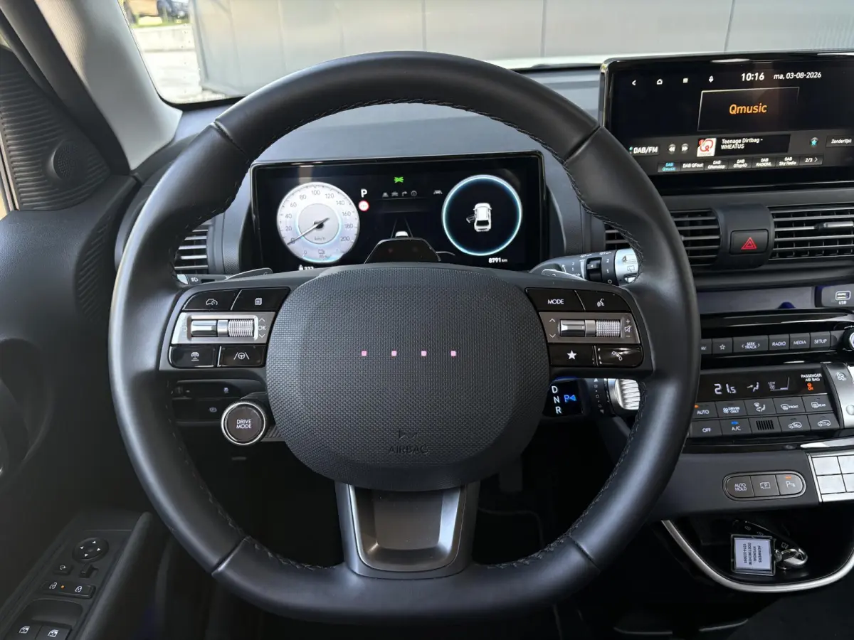 Evolve 49 kWh | Apple Carplay/Android Auto | Autonomous Emergency Braking | Buttercream Yellow