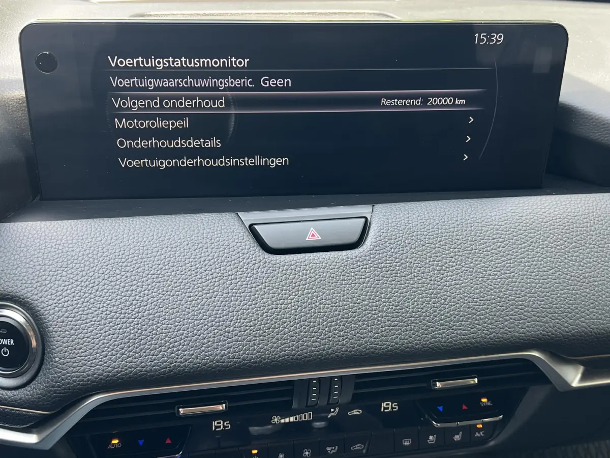 2.5 e-SkyActiv PHEV Homura / Leder / 2.500 kg trekgewicht / Camera 360° / Elektrische stoelen, stuur & klep / Stoelventilatie / Stuur-, stoel- & achterbankverwarming / Apple Carplay Android
