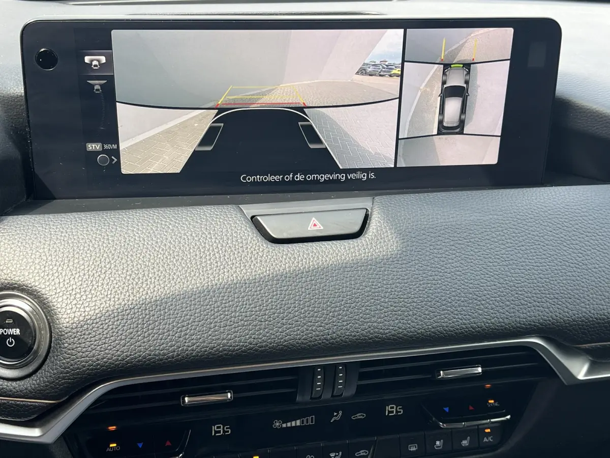 2.5 e-SkyActiv PHEV Homura / Leder / 2.500 kg trekgewicht / Camera 360° / Elektrische stoelen, stuur & klep / Stoelventilatie / Stuur-, stoel- & achterbankverwarming / Apple Carplay Android