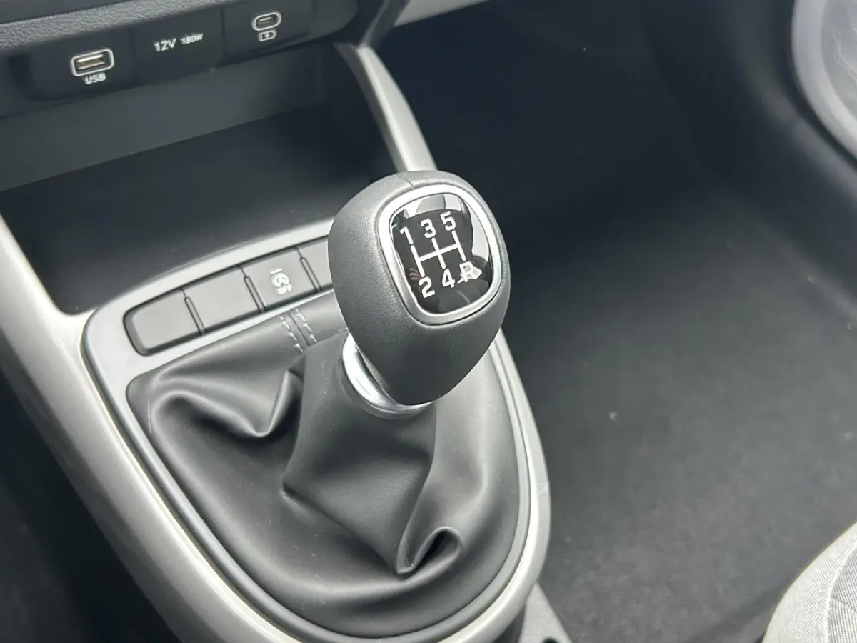 1.0 Premium / Navigatie / Cruise Control /