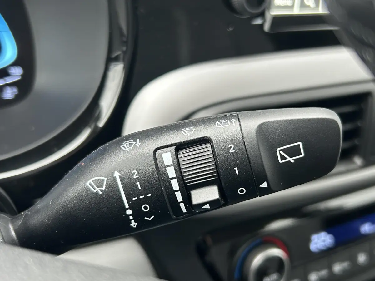 1.0 Premium / Navigatie / Cruise Control /