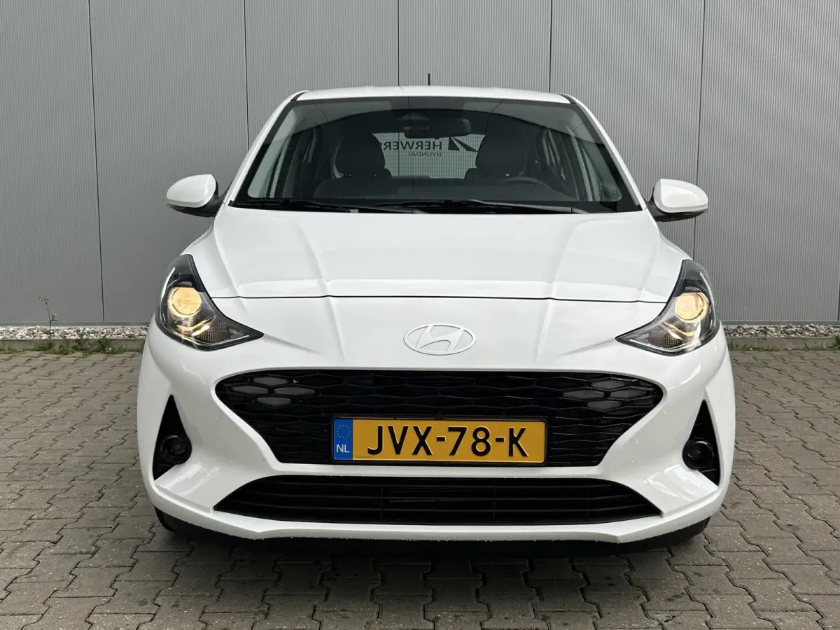1.0 Premium / Navigatie / Cruise Control /