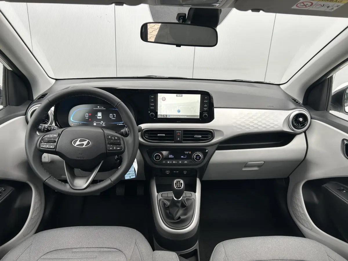 1.0 Premium / Navigatie / Cruise Control /