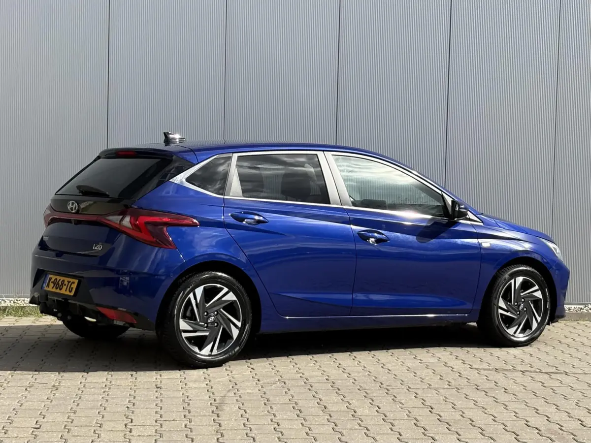 1.0 T-GDI Premium / Keyless entry / Climate control / Navigatie / Verwarmde stoelen + stuurwiel / Apple carplay/Android Auto / Trekhaak geremd 1.110 kg / | Achteruitrijcamera | Apple Carplay