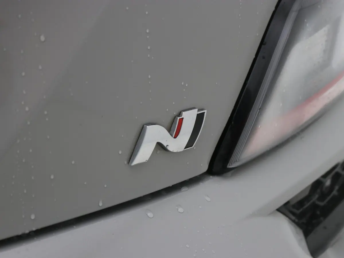 2.0 T-GDI N Performance 280pk DCT8 / Cyber Grey / Fabrieksgarantie tot 04/2027 / Trekhaak / Schuifdak / Gratis set winterwielen / Dealer Onderhouden / Limited Slip Diff / Adaptieve Cruise / 
