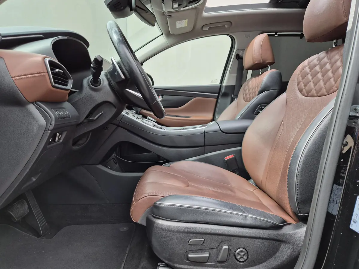 1.6 T-GDI PHEV Premium Sky / SOH 100% / Dealer onderhouden / Glazen schuif- en kanteldak / Head Up Display / Trekgewicht 1350 kg / Elektrische achterklep / Stuur- Stoel & Achterbank verwarmi
