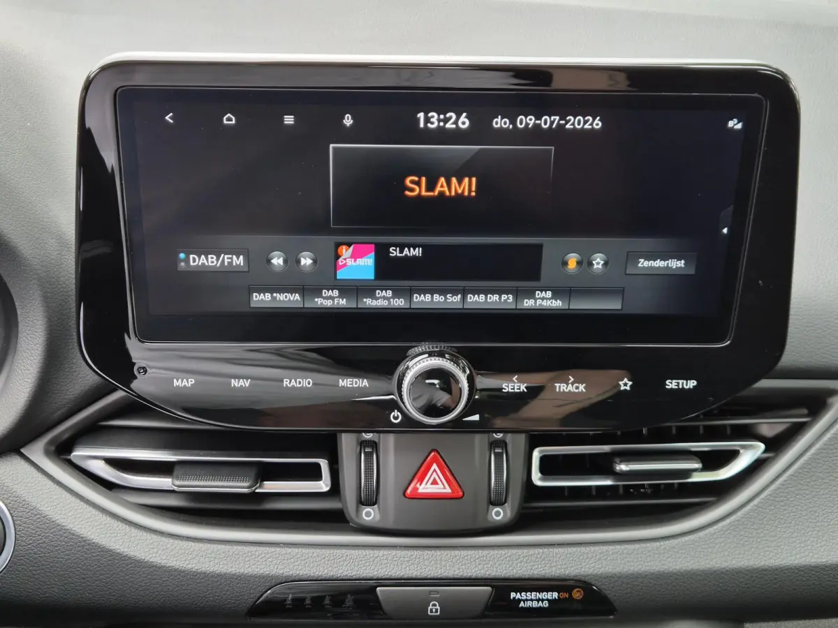 1.0 T-GDi MHEV Comfort / Fabrieksgarantie tot 07-2029 / Dealer onderhouden / All season banden / Stuur- & Stoelverwarming / Adaptief cruise control / Achteruitrijcamera / Keyless Entry/Start