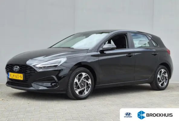1.0 T-GDi MHEV Comfort / Fabrieksgarantie tot 07-2029 / Dealer onderhouden / All season banden / Stuur- & Stoelverwarming / Adaptief cruise control / Achteruitrijcamera / Keyless Entry/Start
