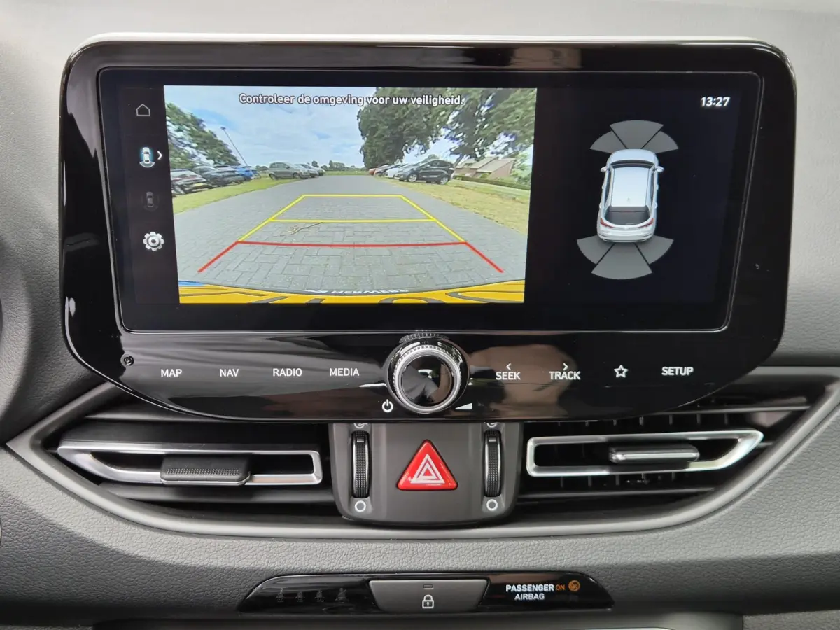 1.0 T-GDi MHEV Comfort / Fabrieksgarantie tot 07-2029 / Dealer onderhouden / All season banden / Stuur- & Stoelverwarming / Adaptief cruise control / Achteruitrijcamera / Keyless Entry/Start