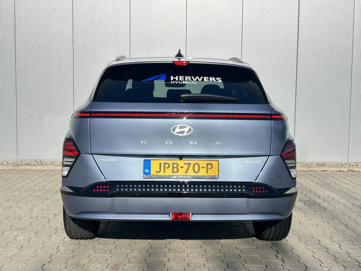 Comfort Smart 65.4 kWh / Navigatie / Cruise Control Adaptief / Climate Control / Achterklep Elektrisch / Stoel & Stuurwiel Verwarming Voorzijde /