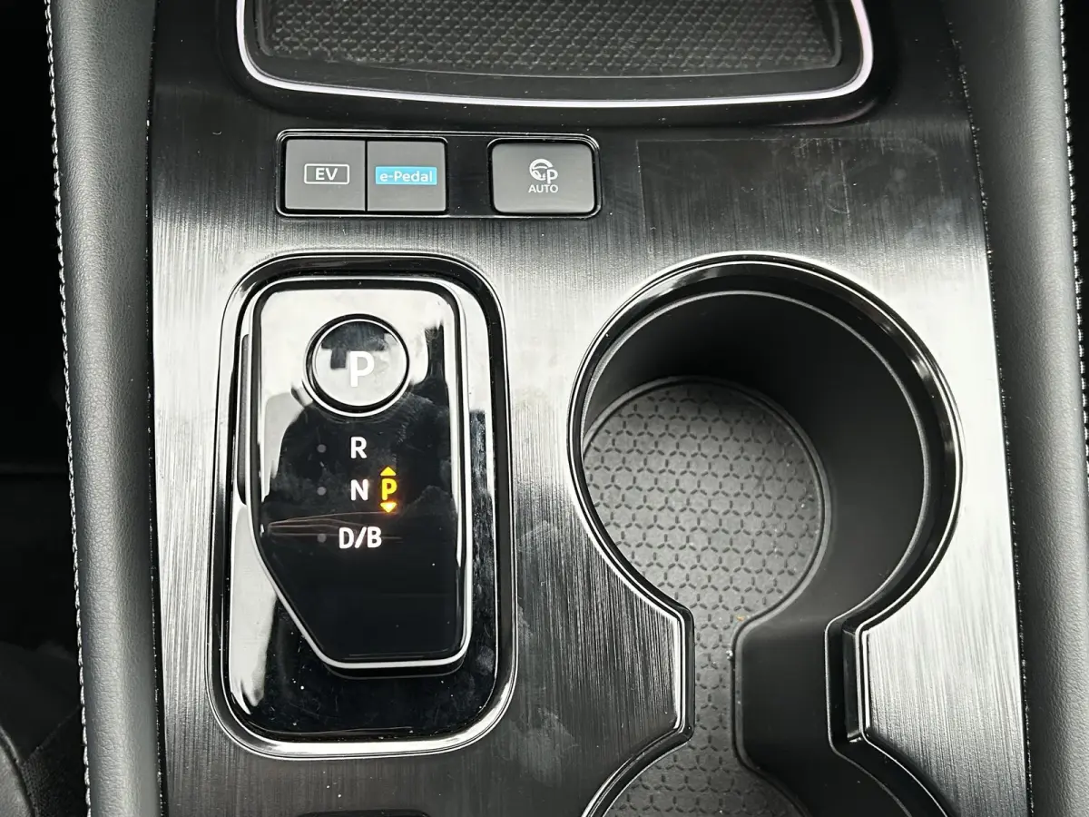 1.5 e-4orce Tekna 4WD 7p. / Trekhaak (1650KG Trekgewicht) / Lederen Bekleding / Cruise Control Adaptief / Elektrische Achterkep/ Airco /