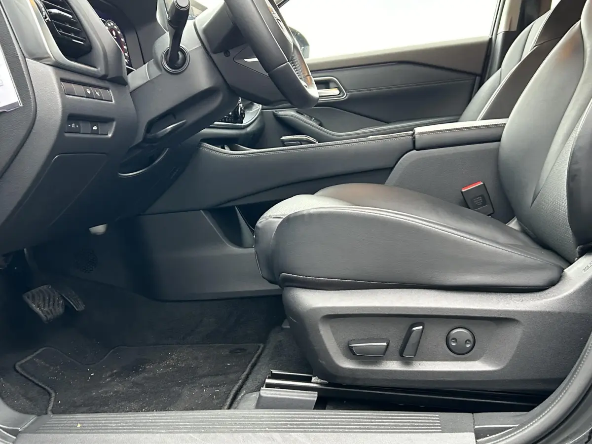 1.5 e-4orce Tekna 4WD 7p. / Trekhaak (1650KG Trekgewicht) / Lederen Bekleding / Cruise Control Adaptief / Elektrische Achterkep/ Airco /