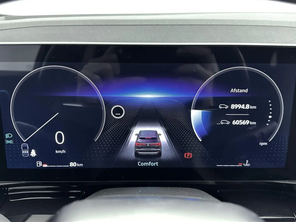 1.2 mild hybrid advanced 130Pk equilibre | Draadloze Carplay | Trekhaak Afneembaar | Parkeersensoren Voor & Achter | Achteruitrijcamera | Keyless Entry | Climate Control | Privacy Glass |