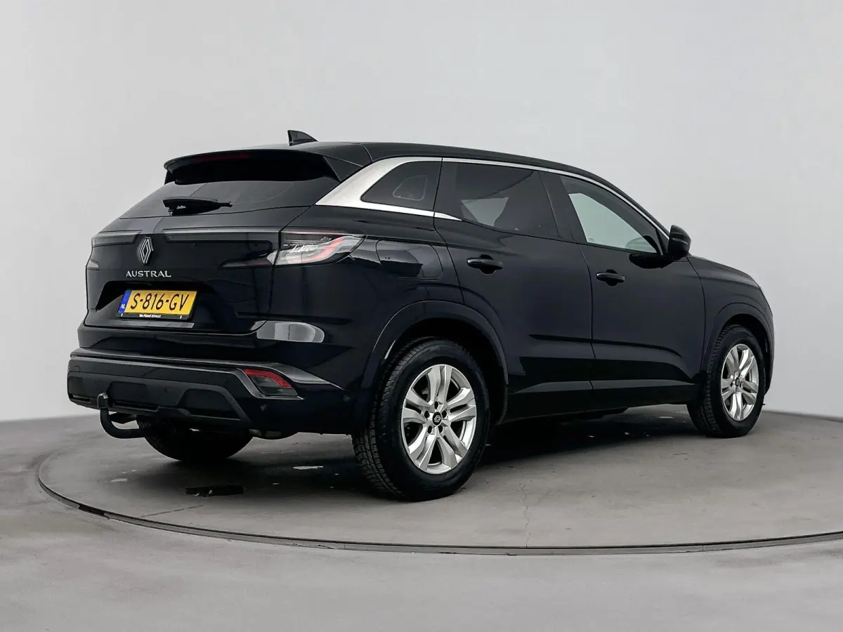 1.2 mild hybrid advanced 130Pk equilibre | Draadloze Carplay | Trekhaak Afneembaar | Parkeersensoren Voor & Achter | Achteruitrijcamera | Keyless Entry | Climate Control | Privacy Glass |