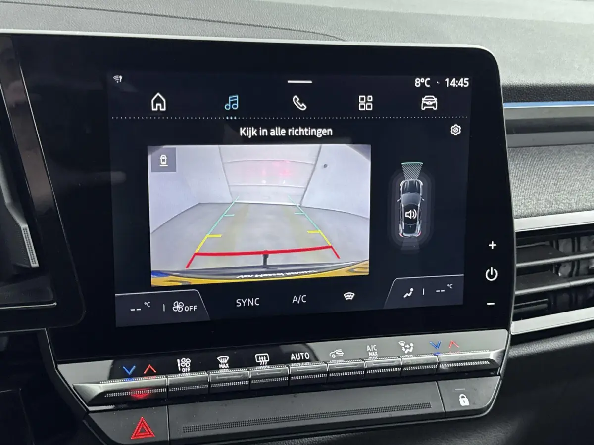 1.2 mild hybrid advanced 130Pk equilibre | Draadloze Carplay | Trekhaak Afneembaar | Parkeersensoren Voor & Achter | Achteruitrijcamera | Keyless Entry | Climate Control | Privacy Glass |