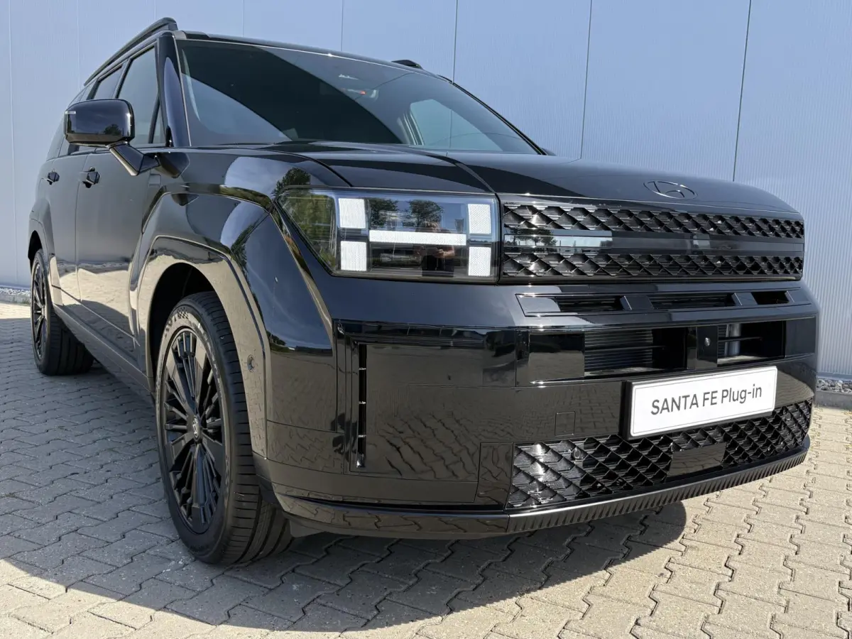 1.6 T-GDI PHEV Black Line 4WD 6p. / € 5000,- Voordeel / 6 Persoons / lichtmetalen velgen 5-spaaks 20" / Stoelverwarming voor/achter / Adaptieve Cruise Control / Dodehoek Camera / Navigatie