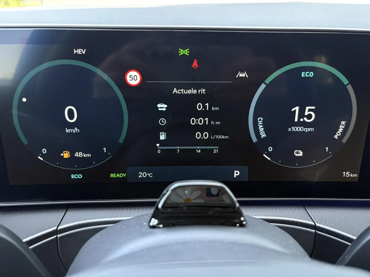 1.6 T-GDI PHEV Black Line 4WD 6p. / € 5000,- Voordeel / 6 Persoons / lichtmetalen velgen 5-spaaks 20" / Stoelverwarming voor/achter / Adaptieve Cruise Control / Dodehoek Camera / Navigatie